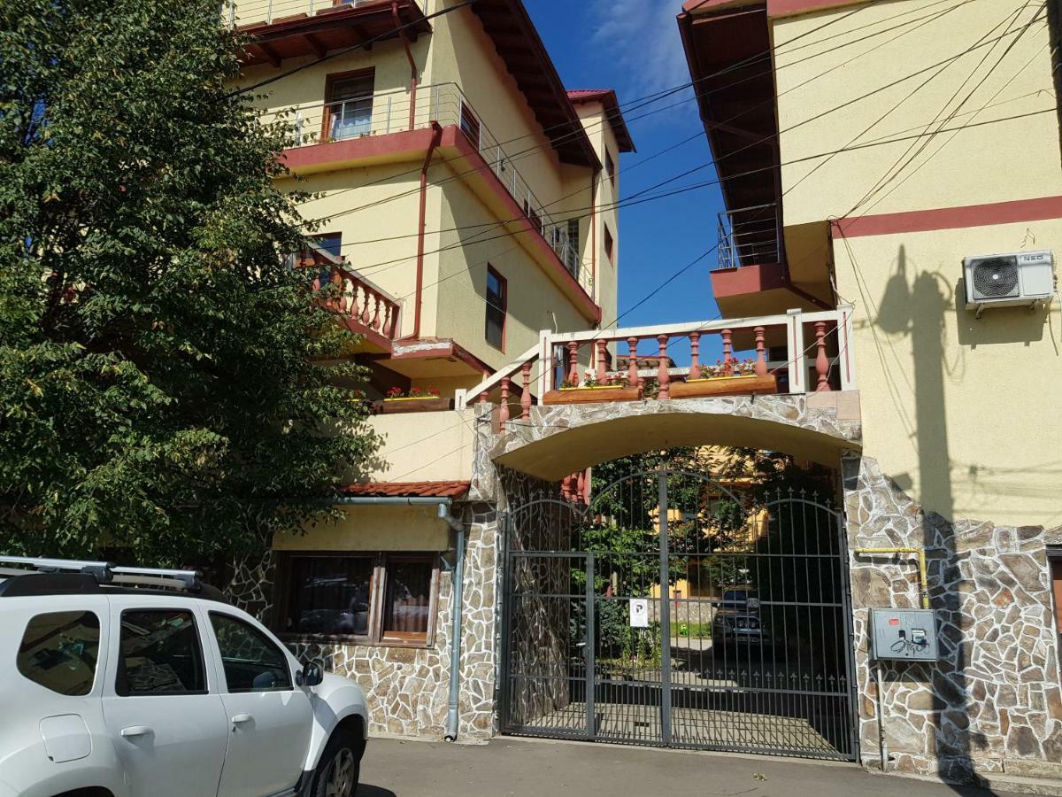 מלון טימישוארה Casa Tiky מראה חיצוני תמונה